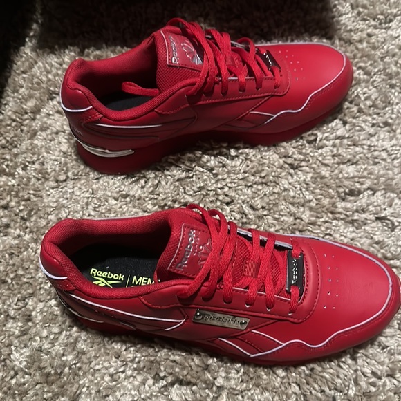 Red Reebok classic - Picture 8 of 9